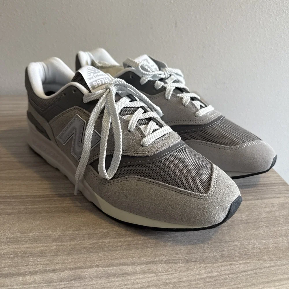 New Balance 997H CM997HCA Grey Comfort Lifestyle Shoes Mens 12.5 D NWOB